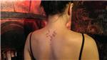 cizgisel-opusen-cift-dovmesi---kissing-couple-line-work-tattoo