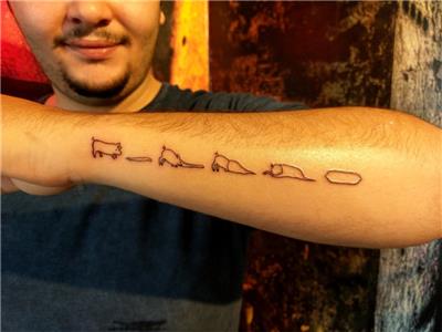 domuz-sosis-asci-dovmeleri---pig-turn-to-sausage-bacon-tattoo