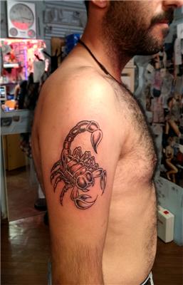 akrep-dovmesi---scorpion-tattoo