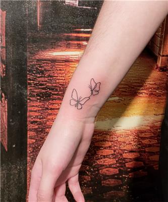 cizgisel-kelebek-dovmeleri---linear-butterfly-tattoos