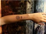 kol-uzerine-lotus-cicegi-ve-ok-dovmesi---lotus-arrow-arm-tattoo