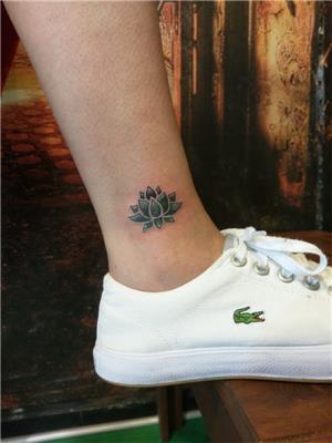 akrep-burcu-simgesi-lotus-dovmesi-ile-kapatma---scorpio-tattoo-cover-up-with-lotus