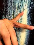 parmak-icine-berna-isim-ve-sonsuzluk-dovmesi---name-and-infinity-finger-tattoo