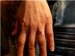 alyans-yuzuk-parmak-harf-dovmesi---ring-finger-tattoo