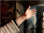 el-bilegine-hilal-ay-dovmesi---moon-tattoo-on-hand-