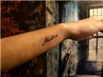 bilek-isim-dovmesi-melis---name-tattoos