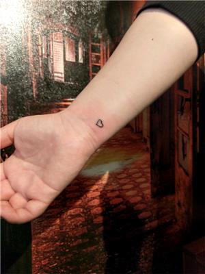 kucuk-kalp-dovmeleri---minimal-heart-tattoos