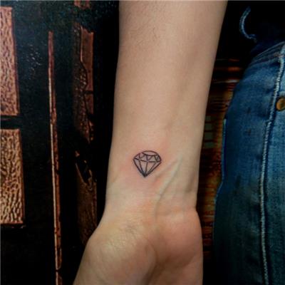 elmas-dovmesi---diamond-tattoo