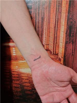 bilege-minik-isim-dovmesi---name-tattoo