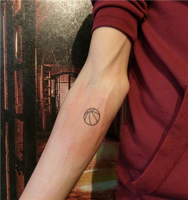 minimal-basket-topu-basketbol-dovmesi---basketball-tattoo