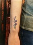 bilek-uzerine-renkli-cicek-dovmesi---flower-tattoos