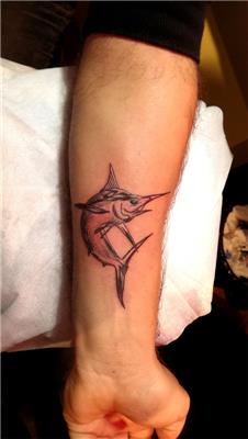 kilic-baligi-dovmesi---marlin-tattoo