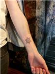 never-say-die-logo-ucgen-prizma-yildiz-dovmesi---never-say-die-record-label-star-tattoo
