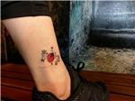 ugur-bocegi-kalp-sarmasik-dovmesi---ladybug-hearts-and-leaf-tattoos