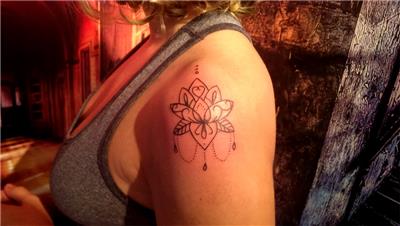 omuza-lotus-mandala-dovme---lotus-mandala-tattoos