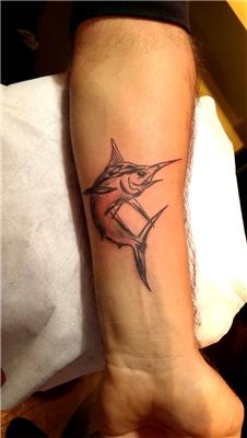 kilic-baligi-dovmesi---marlin-tattoo