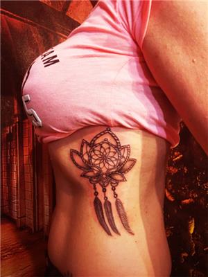 lotus-cicegi-ve-ruya-kapani-dovmesi---lotus-dream-catcher-tattoo