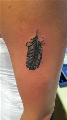 tuy-dovmesi---feather-tattoos