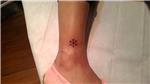 kar-tanesi-dovmesi---snowflake-tattoo