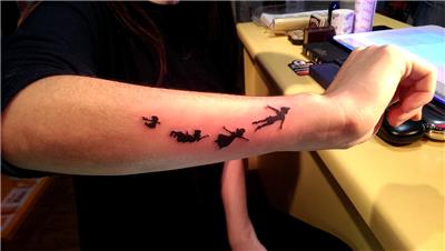 peter-pan-dovmesi---peter-pan-flying-tattoo