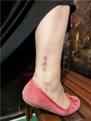 ayak-bilegine-yildizlar-dovmesi---star-tattoos-on-ankle