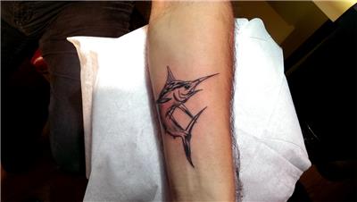 kilic-baligi-dovmesi---marlin-tattoo