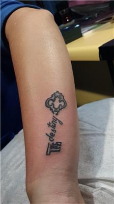 anahtar-icine-destiny-yazi-dovmesi---key-of-destiny-tattoo