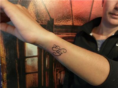eliz-isim-dovmesi---name-tattoos