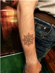 gemi-dumeni-dovmesi-renklendirme---ship-wheel-tattoo