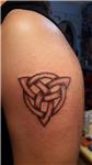triquetra-kelt-motifi-dovmesi---triquetra-tattoo