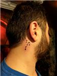 kulak-arkasina-nota-dovmeleri---notes-tattoo-behind-the-ear