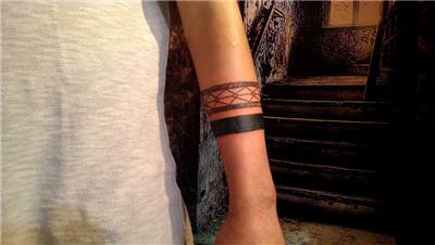 serit-bant-dovmeler---band-tattoos