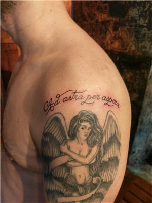 omuza-latince-yazi-dovmesi---latin-quotes-tattoo