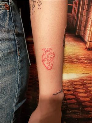 kirimizi-minimal-gercek-kalp-dovmesi---minimal-red-heart-tattoo
