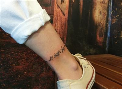 ayak-bilegine-hal-hal-yazi-dovmesi---anklet-tattoos