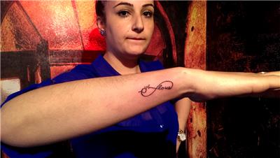 sonsuzluk-love-ve-harfler-dovmesi---infinity-love-tattoo