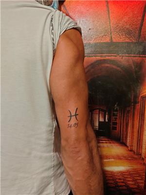 balik-burcu-ve-tarih-dovmesi---pisces-and-date-tattoo