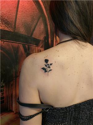 omuza-siyah-gul-dovmesi---black-rose-tattoo