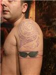 kanat-dovmesi-uzerine-tribal-omuz-dovmesi-ve-kol-bandi---wing-tattoo-cover-up-with-tribal-and-band-tattoo