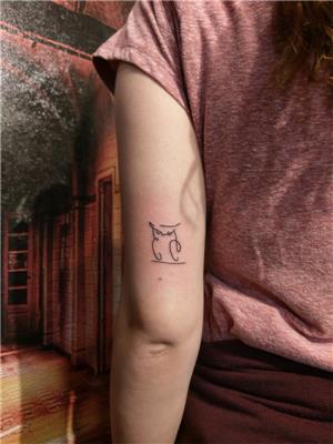 minimal-cizgisel-baykus-dovmesi---minimal-line-work-owl-tattoo