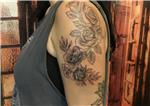 kol-uzerine-golgeli-cicek-ve-yapraklar-dovmesi---flower-tattoos-on-arm