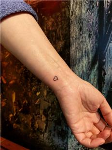 Kk Kalp Dvmeleri / Minimal Heart Tattoos