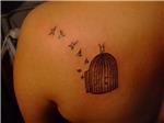 kafesten-ozgurluge-ucan-kuslar-dovmesi---bird-cage-tattoos