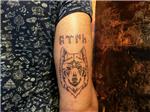 kurt-dovmesi-ve-gokturkce-turk-yazisi---wolf-tattoo