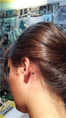 kulak-arkasina-yildiz-dovmesi---ear-star-tattoo