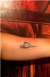 geometrik-dovmeler-mavi-tonlarinda-ucgenler----triangle-tattoos