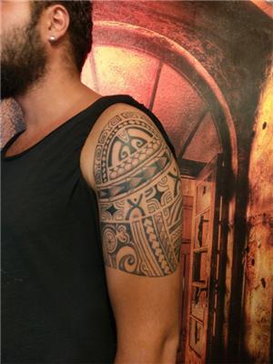 maori-kol-omuz-kapama-dovmesi---maori-sleeve-tattoo