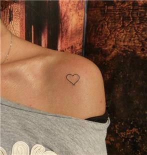 Omuza Minimal Kalp Dvmesi / Minimal Simple Heart Tattoo