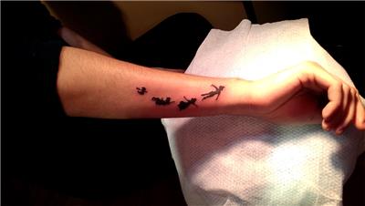 peter-pan-dovmesi---peter-pan-flying-tattoo