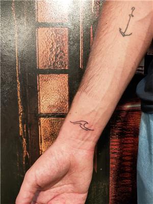 bilege-dalga-sembolu-dovmesi---wave-symbol-tattoo